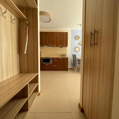 Klimatyzowany Przy Plazy - 2 Sypialnie, Basen, Garaz, 4 Pory Roku Apartamento