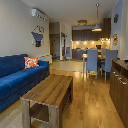 Klimatyzowany Przy Plazy - 2 Sypialnie, Basen, Garaz, 4 Pory Roku 公寓