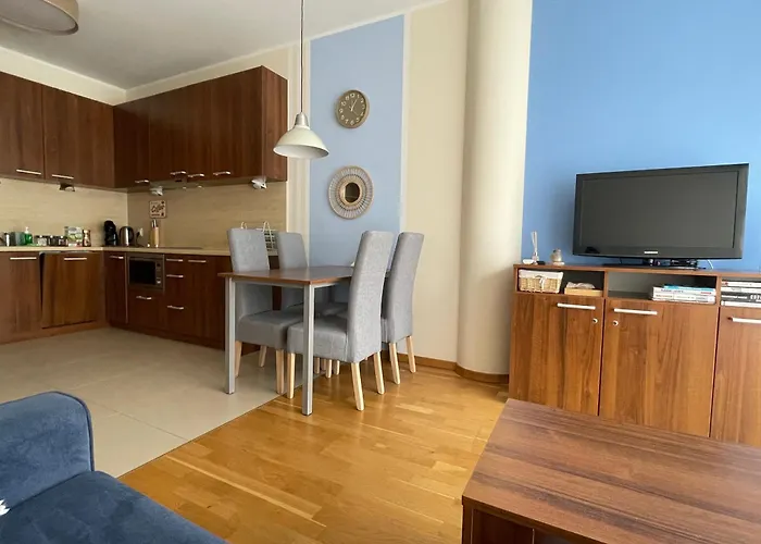 Klimatyzowany Przy Plazy - 2 Sypialnie, Basen, Garaz, 4 Pory Roku Apartmán