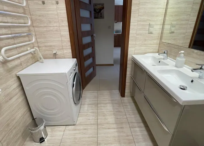 Apartmán Klimatyzowany Przy Plazy - 2 Sypialnie, Basen, Garaz, 4 Pory Roku Jastrzębia Góra