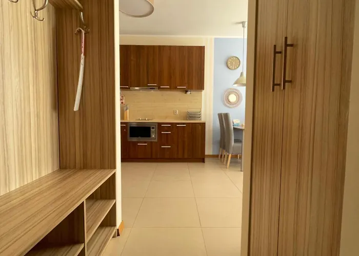 Klimatyzowany Przy Plazy - 2 Sypialnie, Basen, Garaz, 4 Pory Roku Apartmán