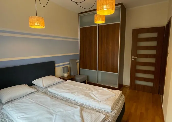 Klimatyzowany Przy Plazy - 2 Sypialnie, Basen, Garaz, 4 Pory Roku